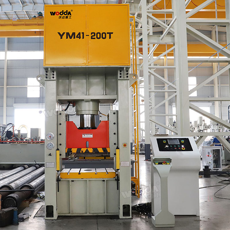 200噸框架式液壓機.jpg